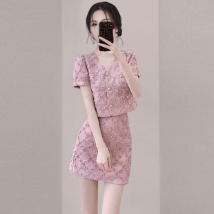 高级名媛小香风粉色，蕾丝短款上衣，半身裙套装小个子夏季两件套