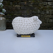 景德镇陶瓷工艺摆设万福羊白羊，摆件白公羊(白公羊)特色中