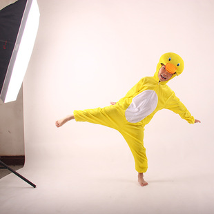 儿童卡通动物小鸭子造型演出服成人宝宝亲子摄影连体黄鸭表演服装