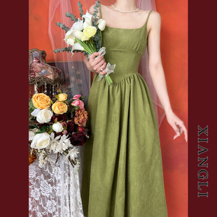 巷里法式复古绿色吊带裙夏季宫廷，赫本优雅气质显瘦小礼服大摆长裙
