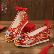 原创中式秀禾服婚鞋女古风红色汉服绣花鞋手工定制串珠新娘结婚鞋