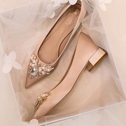 大码婚鞋女粗跟单鞋尖头水钻珍珠新娘鞋秀禾中式结婚鞋浅口鞋