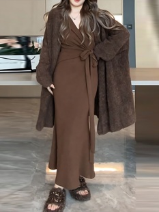 微胖女生美拉德秋装搭配一整套中长款毛衣外套+针织，v领长裙两件套