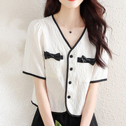 减龄蝴蝶结黑白拼色短袖衬衫女夏季设计感提花，法式独特别致小上衣