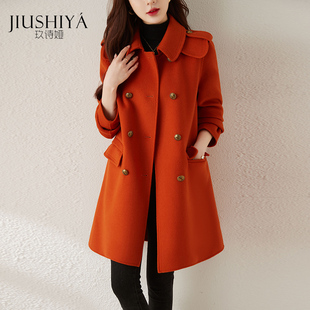 玖诗娅短款橘色呢子大衣，品牌冬季双排，扣英伦风正肩毛呢外套女