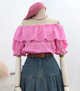 粉色上衣温柔蕾丝衫，2024夏季女装法式少女荷叶，边一字领娃娃衫衬衫