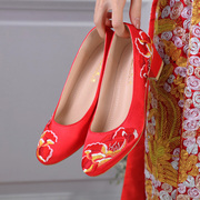 中式婚鞋红色牡丹花绣花婚鞋传统旗袍裙褂秀禾服新娘结婚粗跟女鞋