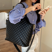 黑色菱格手提包女大容量简约购物袋斜挎2023单肩腋下包高级感