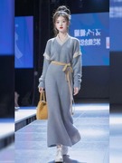 新中式国风蓝色针织连衣裙子2023秋季多巴胺穿搭气质女神范高级感