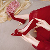 女红色绒面新娘鞋中式秀禾婚纱两穿礼服高跟鞋水钻蝴蝶结鞋