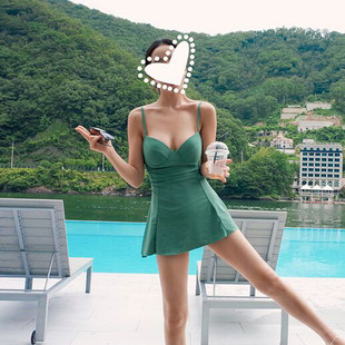 韩国小胸性感吊带纯欲风遮肚显瘦高级感2024温泉泰国泳衣女士