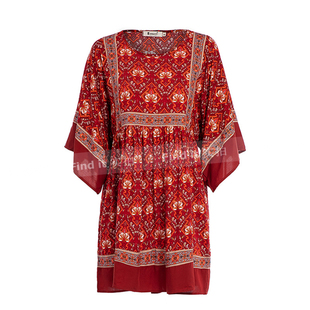 波西米亚棉质红色印花连衣裙，欧美风度假裙拼接印花蝙蝠袖短裙