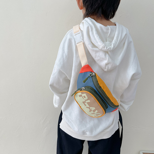儿童包包潮酷韩版运动男童胸包时尚休闲女孩户外小背包宝宝零钱包