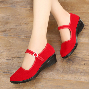 大红色老北京布鞋女坡跟平底舞蹈鞋一字扣红色广场舞名族风软底鞋