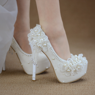 婚鞋白色配婚纱礼服，公主蕾丝影楼拍照高跟鞋，女水钻流苏细跟单鞋