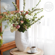 鲜花花瓶欧式高级感陶瓷花瓶现代创意家居餐桌摆件白色水培插花器
