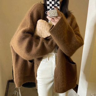 韩国chic复古高级感v领单排扣宽松大口袋保暖针织，开衫毛衣外套女