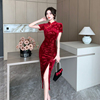 新中式复古高端丝绒旗袍，印花改良版2024年性感，皱褶包臀开叉连衣裙