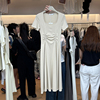 十三行女装2024夏款法式设计感方领短袖连衣裙女独特抽褶纯色长裙