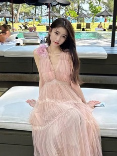 甜美风设计感沙滩裙三亚度假粉色连衣裙高级感名媛气质名媛吊带裙