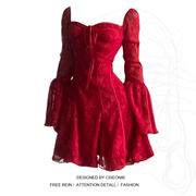 大码胖mm新年红色蕾丝连衣裙性感，喇叭袖收腰显瘦裙子辣妹打底短裙