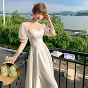 洋装小晚礼服连衣裙夏季平时可穿白色仙气缎面宴会聚会法式泡泡袖