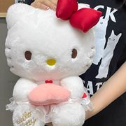 可爱hellokitty抱心爱心凯蒂猫毛绒，玩具公仔宿舍抱枕送女生日礼物