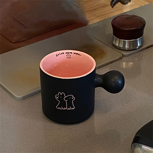 高颜值blackpink黑粉简约小狗，陶瓷马克杯圆球，手柄小众咖啡杯水杯