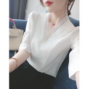 短袖衬衫女夏季设计感小众上衣，时尚洋气真丝，缎面气质白色雪纺衬衣