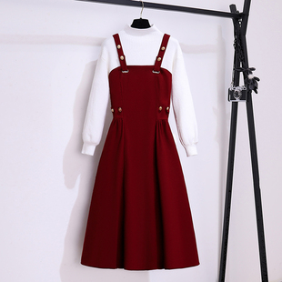 红色背带裙连衣裙女秋冬季2023年小个子宽松显瘦裙子两件套装