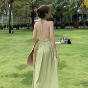 港风复古性感大露背挂脖连衣裙三亚度假风绿色沙滩裙显瘦吊带长裙