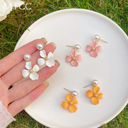 超仙立体珍珠花朵耳环女小众设计高级感气质小清新花瓣耳钉耳夹