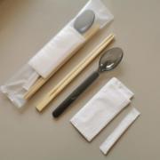 筷子勺子套装一次性四件套组合外卖打包餐具竹筷勺子牙签餐巾纸
