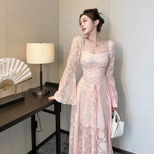 GirlsAt18 粉色性感蕾丝连衣裙女大码设计感绑带气质网纱法式长裙