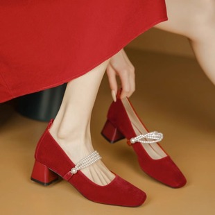 红色婚鞋新娘鞋春季方头浅口珍珠玛丽珍宴会配裙粗跟中跟单鞋
