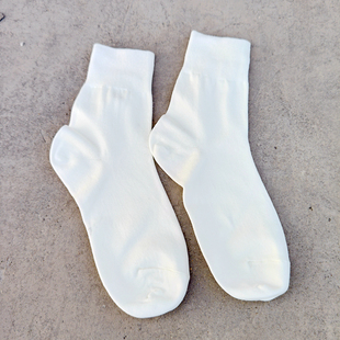 青岛外贸男士白色短袜，丝光棉薄款男袜，抗菌夏季简约纯色短袜除臭