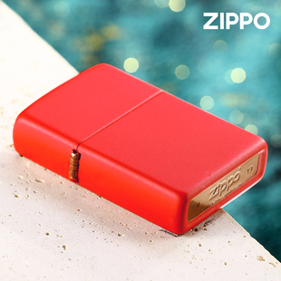 打火机zippo正版，美国防风打火机红色，哑漆233收藏