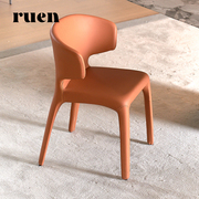 如恩高端意(高端意)式极简约风格餐椅橙色设计师皮，凳子椅子皮革包裹gy139