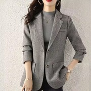 高级感灰色西装外套女春秋季2023休闲气质时尚流行小西服上衣