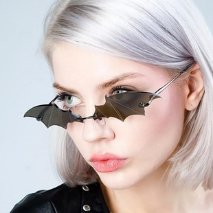 万圣节眼镜蝙蝠太阳镜欧美夸张造型无框切边墨镜女千禧Y2K眼镜