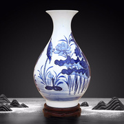 景德镇陶瓷器仿古中式青花瓷雕刻荷清花瓶，工艺品客厅摆件家居酒柜