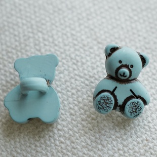 14mm高11mm宽一颗价格英国Textile Garden粉蓝色坐姿泰迪熊纽扣