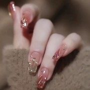 穿戴甲夏日美甲温柔气质火焰碎钻假指甲钻款美甲片短芭蕾nails