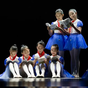 蓝色蓬蓬纱裙舞蹈服儿童红领巾舞蹈服童心向党演出服小学生合唱服