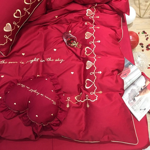 婚庆长绒棉四件套全棉纯棉1.8m床被套爱心刺绣大红色结婚床上用。