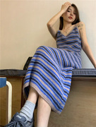 蓝色条纹v领吊带连衣裙，女春夏季法式气质，针织裙子内搭打底a字长裙