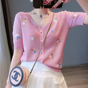 小清新甜美短袖t恤女夏季冰丝针织衫法式别致粉色，刺绣v领上衣
