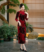 中袖旗袍老年2023秋冬季日常可穿丝绒改良连衣裙，妈妈装宴会裙