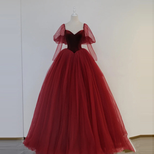 2024红色婚纱礼服显瘦公主蓬蓬裙，超仙新娘结婚敬酒服短袖拖尾