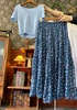 优雅气质蓝色针织衫+减龄油画花纹半裙